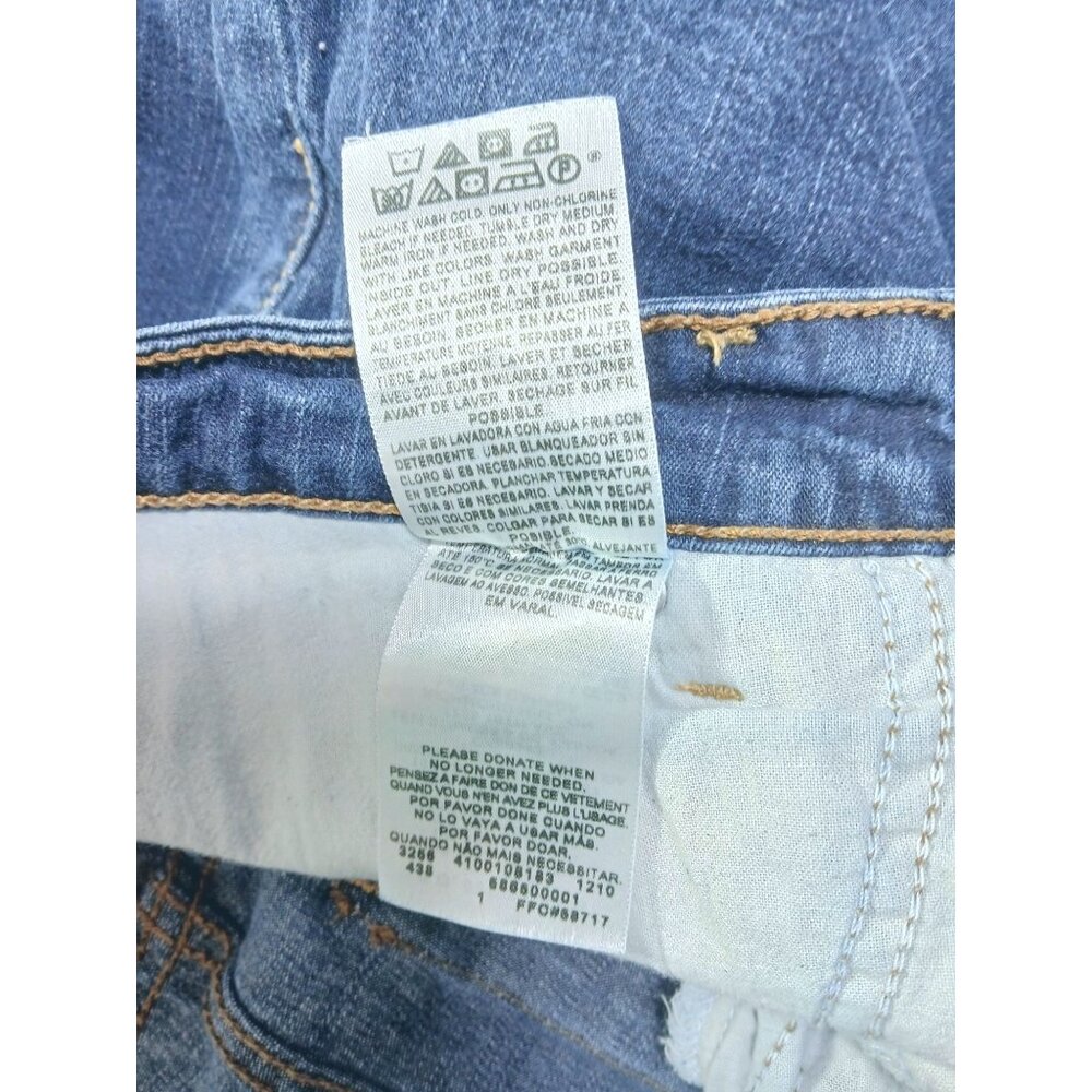 Levis Womens Denim Blue Jean Stretch Shorts Size 16 Flap Back Pockets Bermuda - Picture 13 of 15